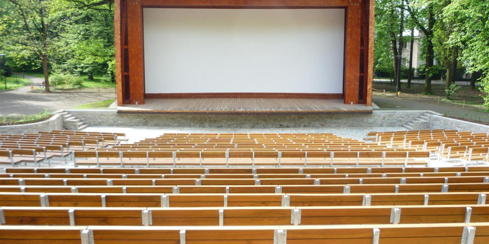 Muzejní a galerijní centrum zve na komentovanou prohlídku, novou výstavu, barokní koncert i pokračování blešáku