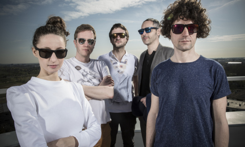 Slováci přivezou rozverný elektropop