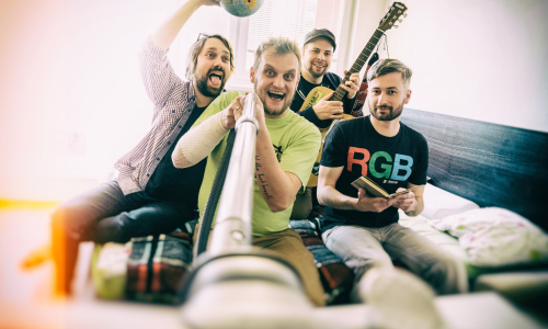 Ptakustik a Ajdontker se společně vrací do Valmezu