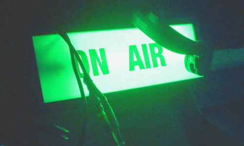 M-klub natáčí autorský seriál z prostředí fiktivního rádia