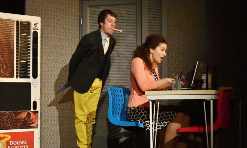 Inscenace KOndoMEDIE si velice chytře pohrává s lidskými předsudky