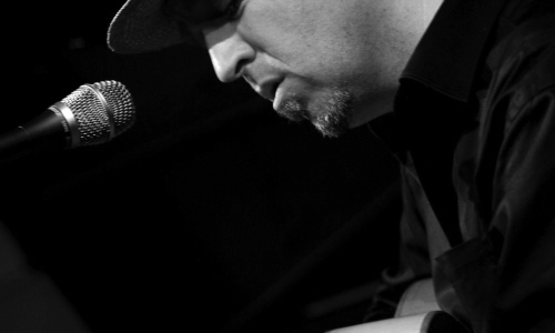 Blues slovinského kytaristy Paula Batta Jr. má co říct